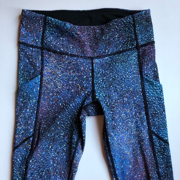 Lululemon Speed Tight V leggings Strive Multi Black size 4 - Picture 3 of 10